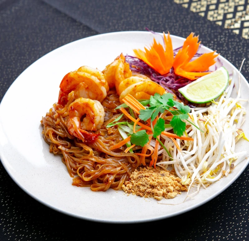 Pad Thai at Shaba Thai Cuisine, Thai restaurant on Portage Avenue, Winnipeg